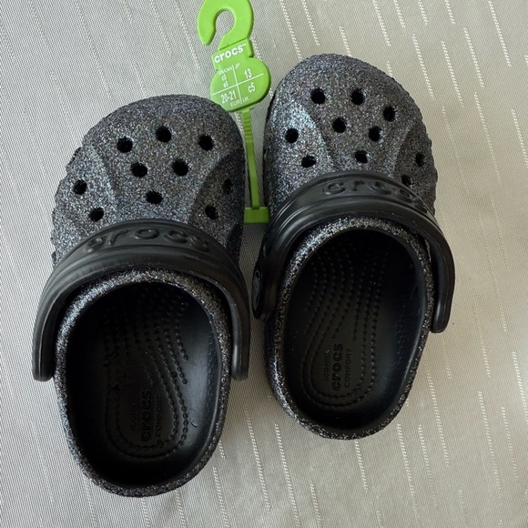 NEW CROCS Toddler Size 5 Black Slippers Glitter Design - Picture 3 of 5